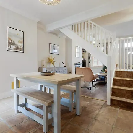Pass The Keys 52 Rose St - Beautiful Renovated 2 Bed York